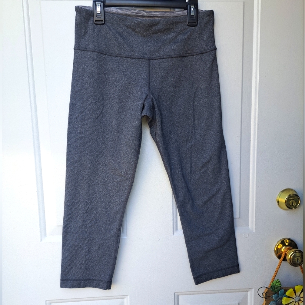 Lululemon Capri Leggings🩶